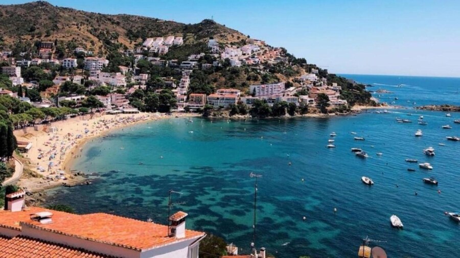 Apartment in Roses Near Canyelles Beach