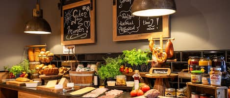 Free daily buffet breakfast