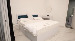 5 bedrooms, WiFi