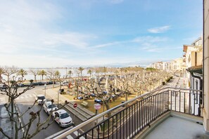 Apartment | View from property - Apartment in Roses by the Beach (Roses)