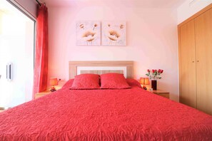 Apartment | 2 bedrooms, iron/ironing board - Pretty Apartment With Balcony (Roses)