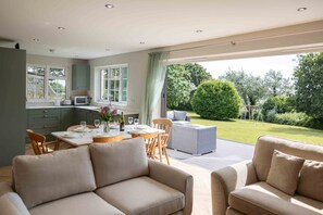 Interior - 4 Bed with large garden & sea views near Saunton (Lobb)