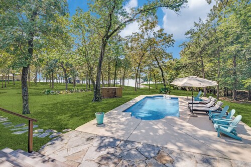 Refined Lake Retreat on Lake Fork in Emory, TX, fishing, kayaking, antiquing