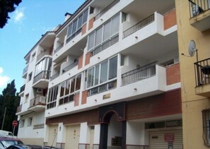 Apartment | Exterior - Cozy Apartment With Furniture (Roses)