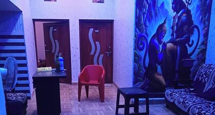 Dev In & homestay