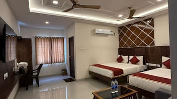 Premium vierpersoonskamer | Luxe beddengoed, gratis wifi, beddengoed