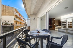 Apartment | Balcony - House in Roses Near Platja de Roses Beach (Roses)