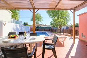 House | Balcony - House in Empuriabrava With Private Pool (Castello d'Empuries)