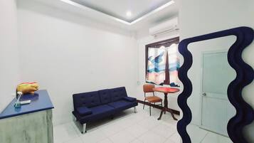 Family Double Room | Blackout curtains, iron/ironing board, free WiFi, bed sheets