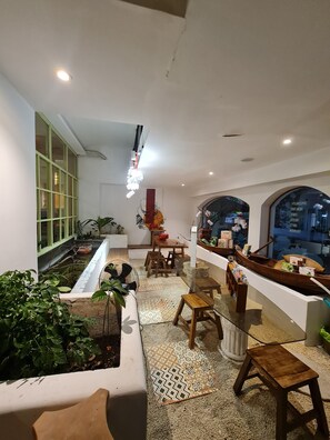 Terrace/patio - Myths (Ho Chi Minh City)