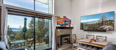 Smart TV, fireplace