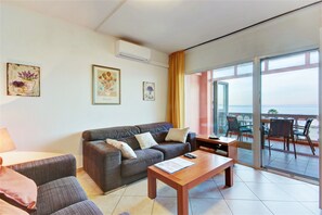 Apartment | Living room - Charming Apartment in Empuriabrava (Castello d'Empuries)