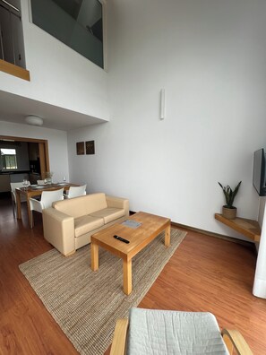Casa estándar, balcón, vistas al mar | Caja fuerte, sistema de insonorización, wifi gratis