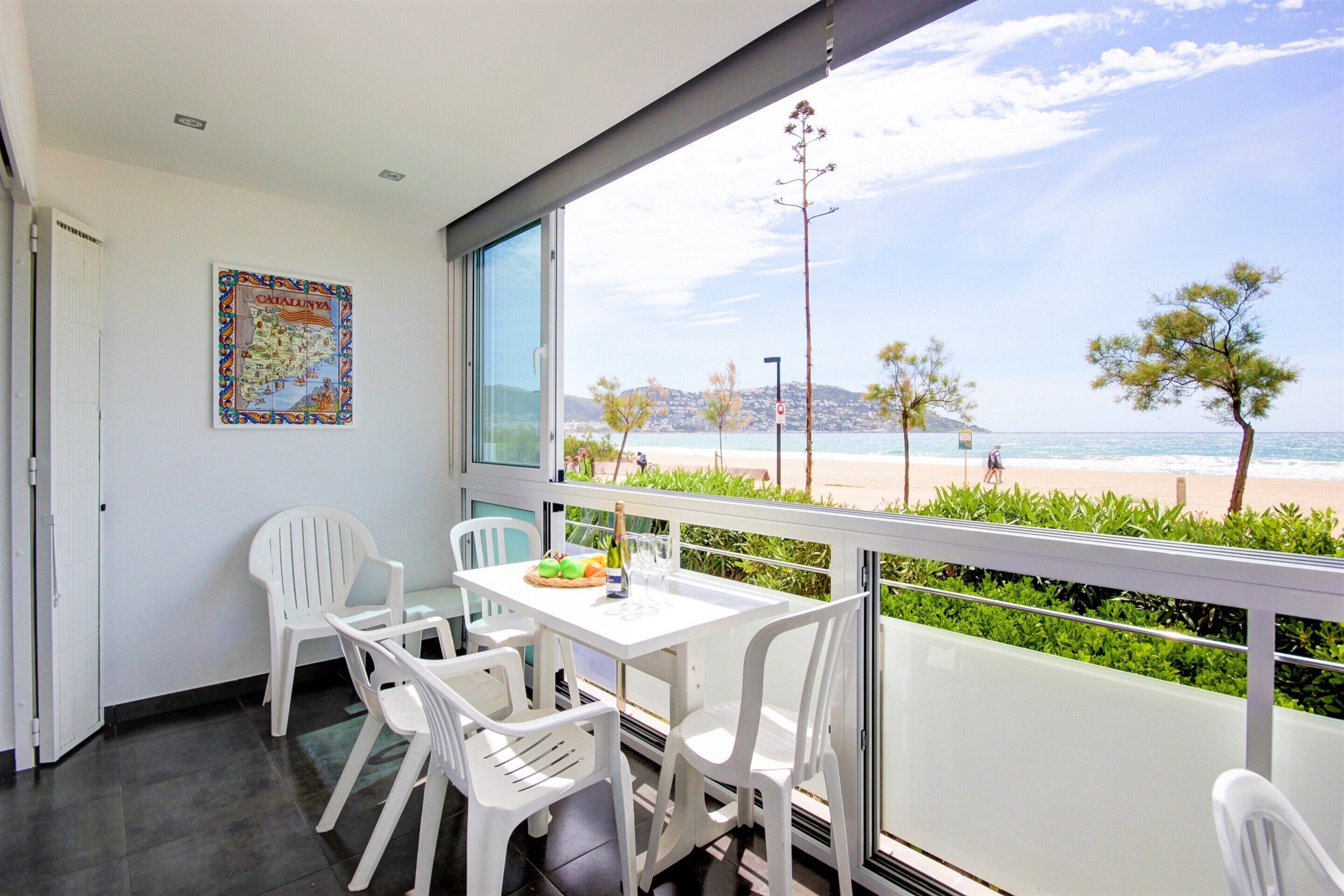 Apartment | Outdoor dining