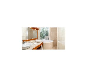 Jetted tub, hair dryer, towels, soap