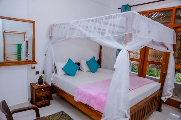 Chambres insonorisées, fer et planche à repasser, Wi-Fi gratuit