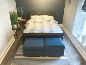 4 bedrooms, free WiFi, bed sheets