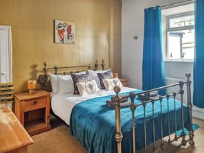 4 bedrooms, free WiFi, bed sheets