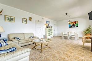 Apartment | Living room