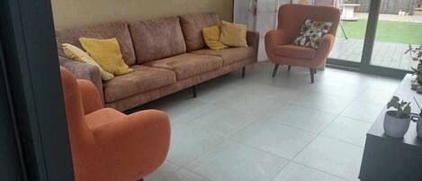 Smart TV, video games