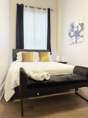 1 habitación, tabla de planchar con plancha, wifi y ropa de cama 