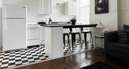 The Harrison E - 1BR-1BA Apt