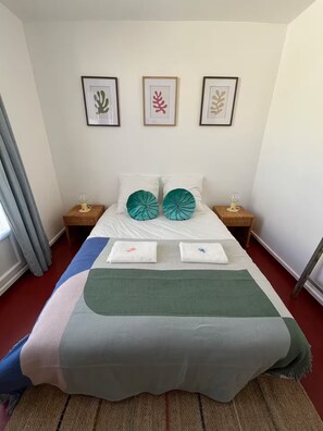 1 bedroom, desk, iron/ironing board, travel crib - The Pearl of the Cliffs (Le Tréport)