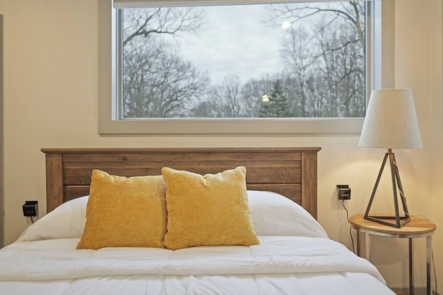 5 bedrooms, iron/ironing board, travel crib, WiFi