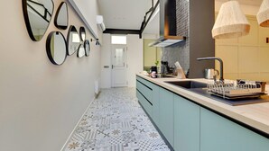 Kaffetrakter/tekoker, mikrobølgeovn, ovn og oppvaskmaskin