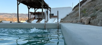 MAMANGUEÑA CORTIJO POOL AND CAVE. DESERT TAVERNS. RELAX. AVENTURA.CINE 