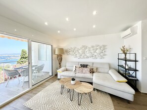 Apartment | Living room