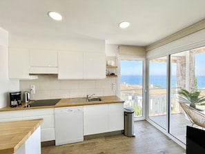 Apartment | Private kitchen - Apartment Near Canyelles Petites Beach (Roses)