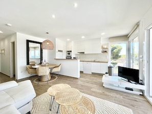 Apartment | Living room - Apartment Near Canyelles Petites Beach (Roses)