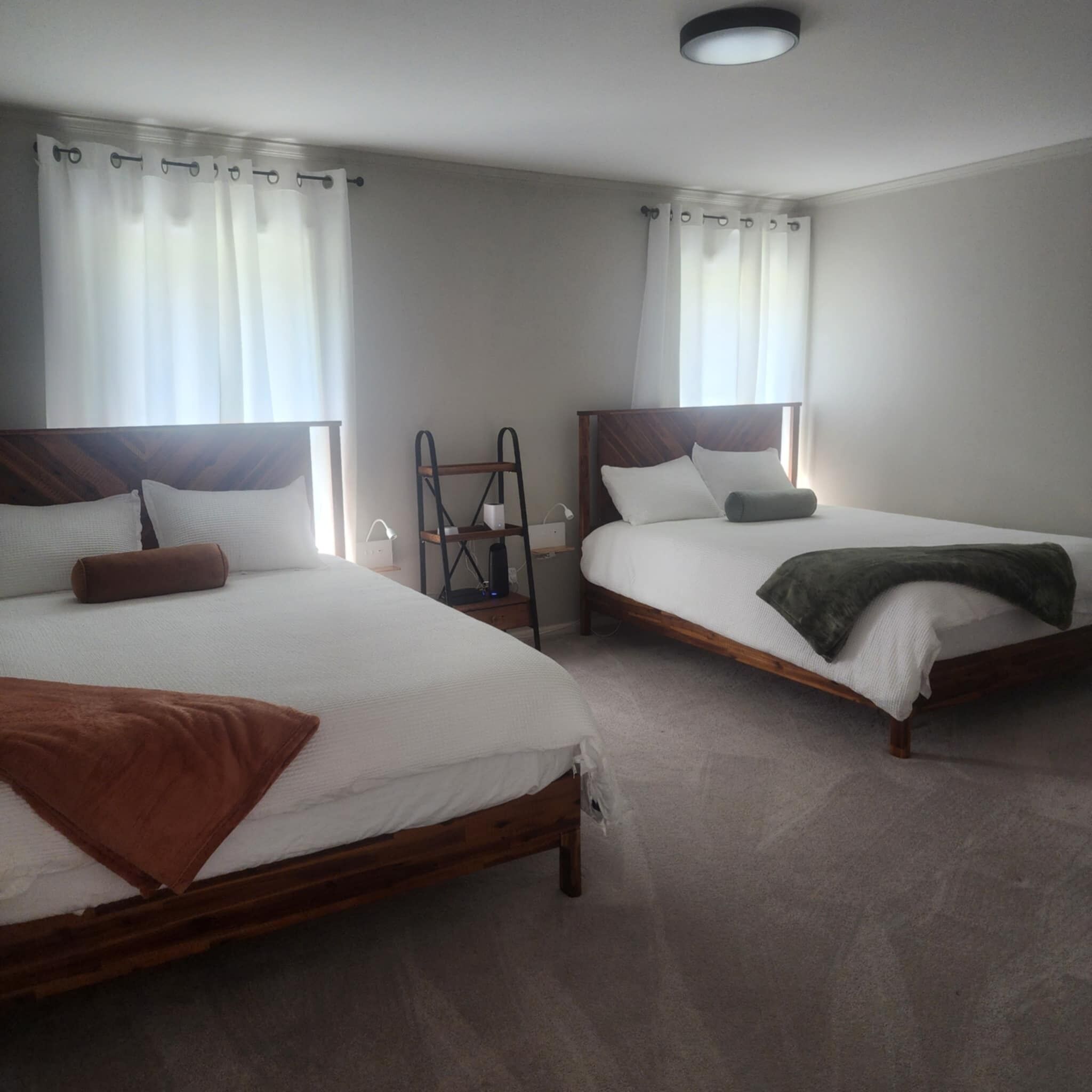 2 bedrooms, desk, travel crib, free WiFi