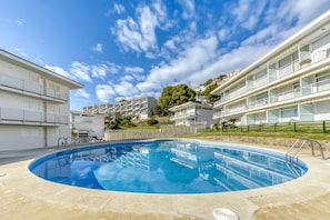 Apartment | Pool | Outdoor pool