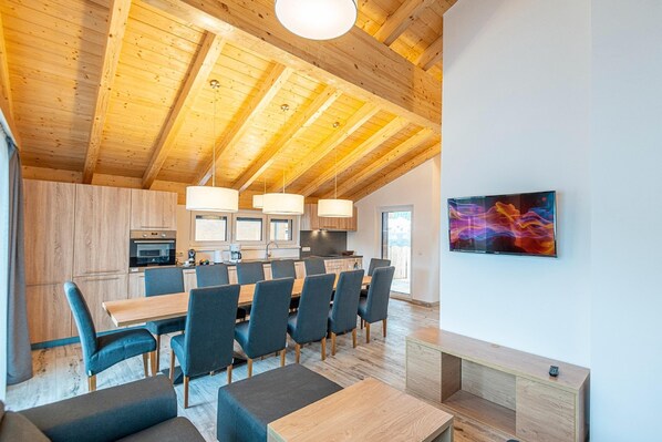Chalet | Dining