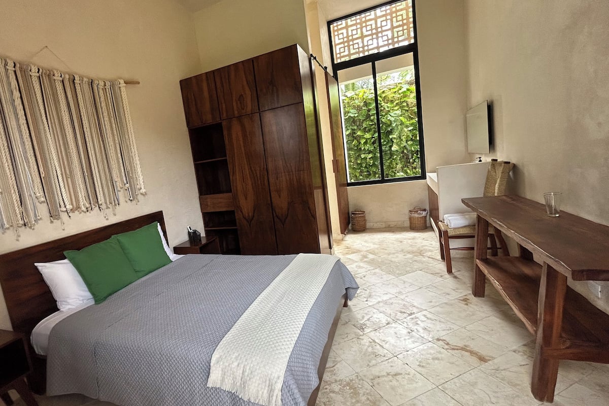 Casa elite, acesso à piscina, vista para a baía | Individualmente decorados, individualmente mobiliados, Wi-Fi de cortesia