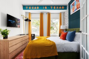 5 bedrooms, desk, iron/ironing board, free WiFi