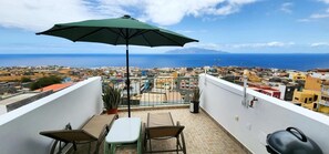 Casa, 3 habitaciones, balcón | Área de sala de estar