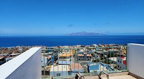 House, 3 Bedrooms, Balcony | View from property