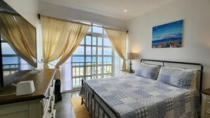 House, 3 Bedrooms, Balcony - Casinha Nova - Entire Home With City & Ocean View in Sao Filipe (São Filipe)