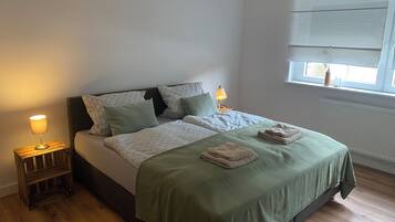 2 bedrooms, iron/ironing board, free WiFi, bed sheets