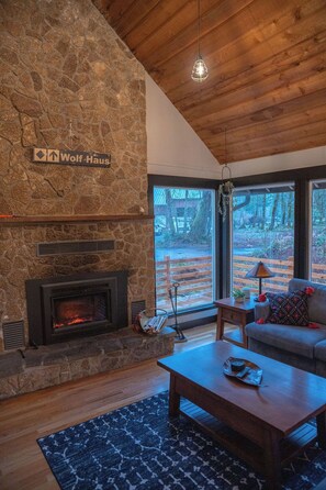 Smart-tv en een open haard