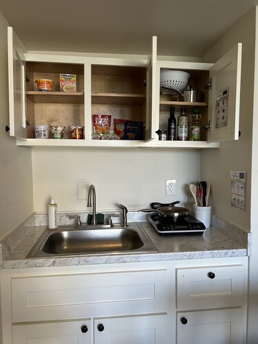 Beautiful Walden Cove, waterfront, efficiency  ground floor condo.