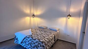 3 chambres, fer et planche à repasser, Wi-Fi