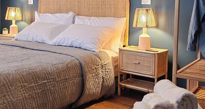 Suite No. 5. Elegant 45sqm in the principal square - 5 min from the Ruins