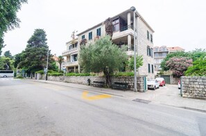 Exterior - Cozy condo with AC, WiFi in charming Dubrovnik (Dubrovnik)