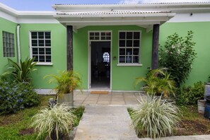 Exterior detail - Sea and Summit Villa (Roseau)