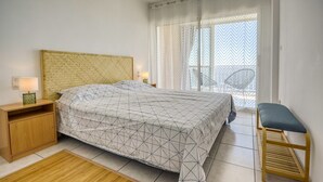 Apartment | 2 bedrooms, iron/ironing board - Apartment in Roses by the Waterfront (Roses)