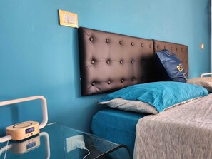 1 bedroom, WiFi, bed sheets - #Room 402 with lake view (Gardone Riviera)